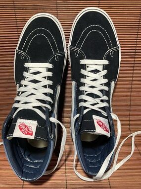 Van’s SK8-Hi Sneakers/ Classic Navy/Black/White /US men Sz 9/ US women’s Sz 11